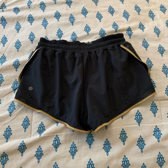 EUC Lululemon Super Squad Shorts - Picture 13 of 15